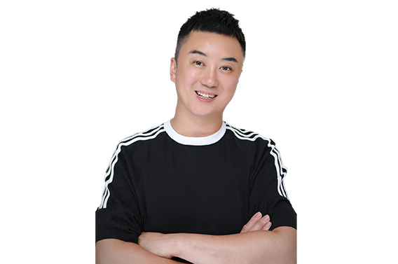 东田造型学校讲师彭博
